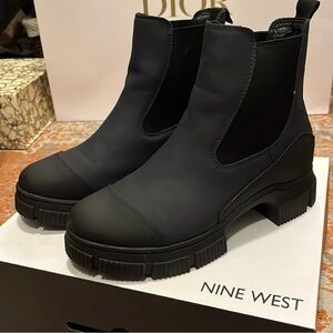 Nine West Lola Lug sole Chelsea Rain boots